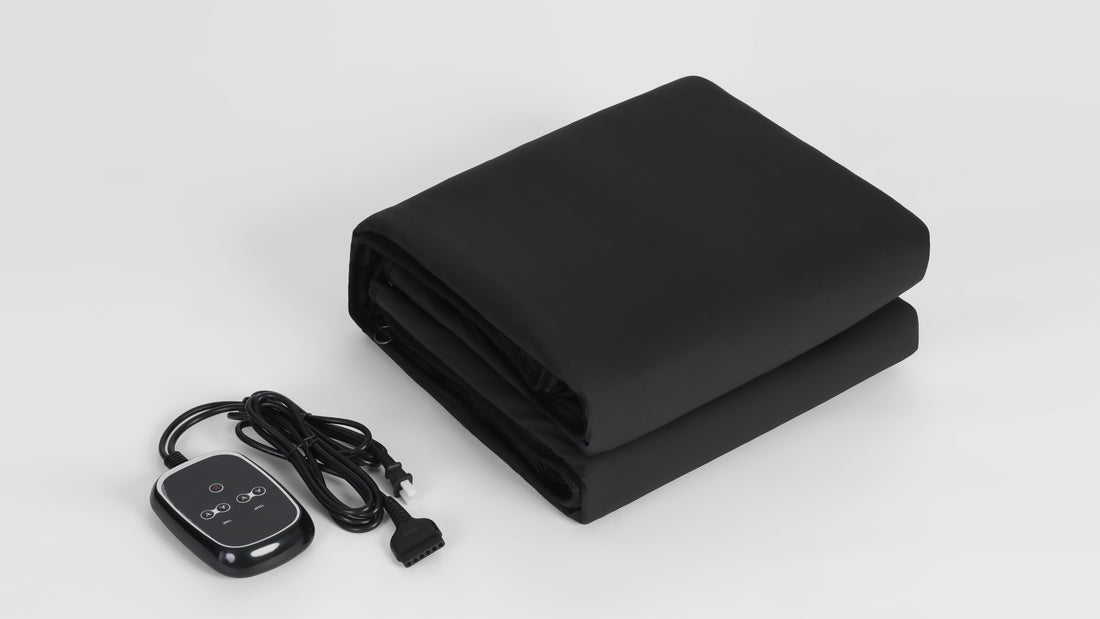 A lightweight, foldable, waterproof PU leather infrared therapy sauna blanket with a controller, designed for easy storage and use.
